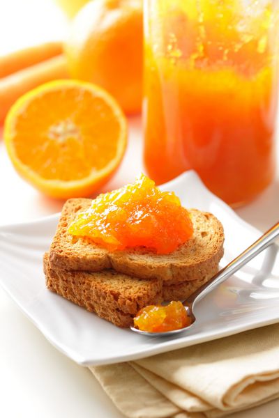هویج خانگی مرغ نارنجی برای نوشیدنی برای صبحانه