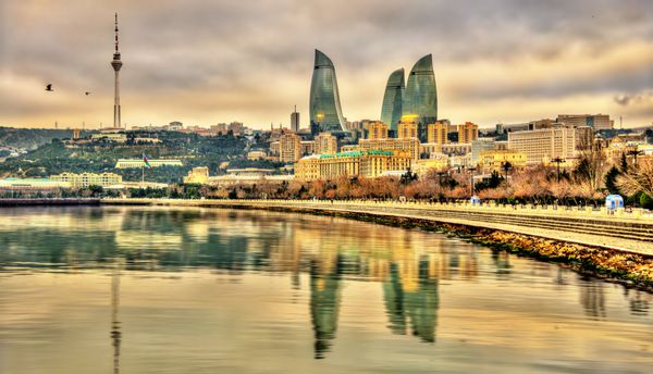 دیدار باکو در دریای خزر آذربایجان