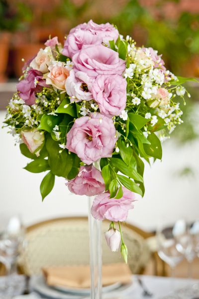 دسته گل گل رنگارنگ دکوراسیون عروسی