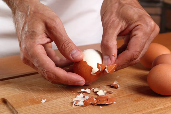 پختن تخم مرغ سخت شده