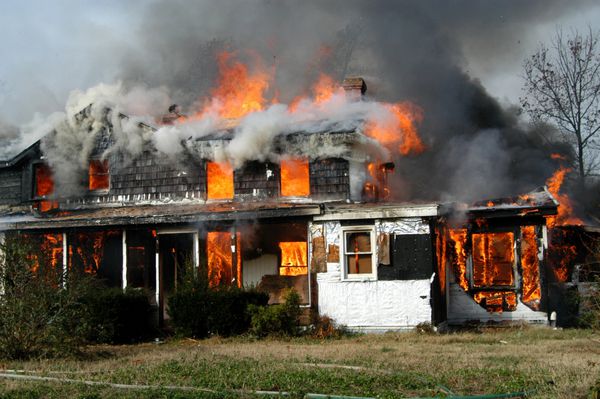 آتش سوزی خانه