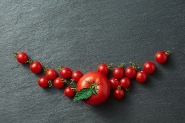 گوجه فرنگی گیلاس جدا شده است