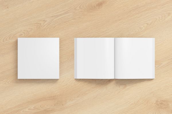 جعبه نرم سفارشی نرم سفارشی با کاغذ براق بر روی زمینه های چوبی باز و بسته جدا شده با مسیر قطع در اطراف هر کتاب تصویر 3D