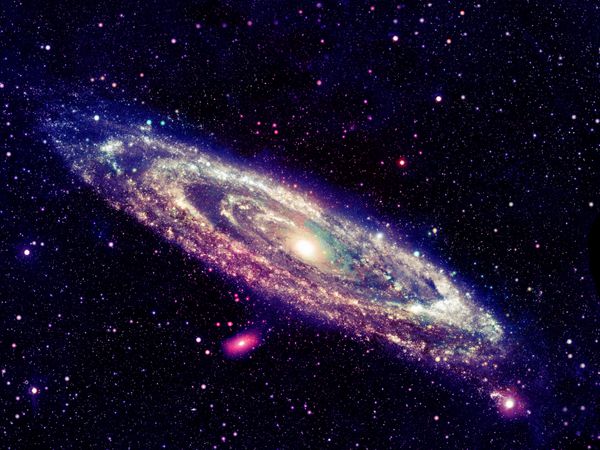 کهکشان مارپیچی درخشان