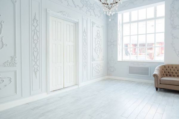 لوکس غنی اتاق نشیمن داخلی طراحی داخلی با دکوراسیون کلاسیک زیبا و دکوراسیون اتاق نور سفید بزرگ با پنجره بزرگ