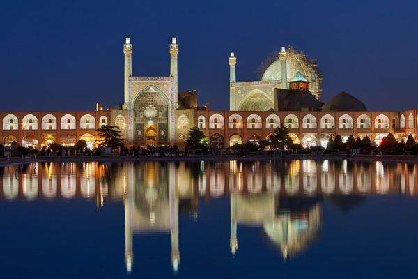 اصفهان ایران 23 آوریل 2017 شب عکاسی از میدان نجاح جهان با مسجد صفوی شاه و مسجد امام