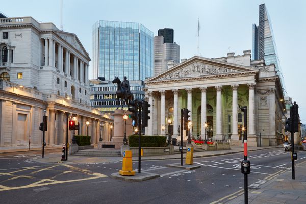 تبادل سلطنتی لندن مرکز خرید و بانک مرکزی انگلیس