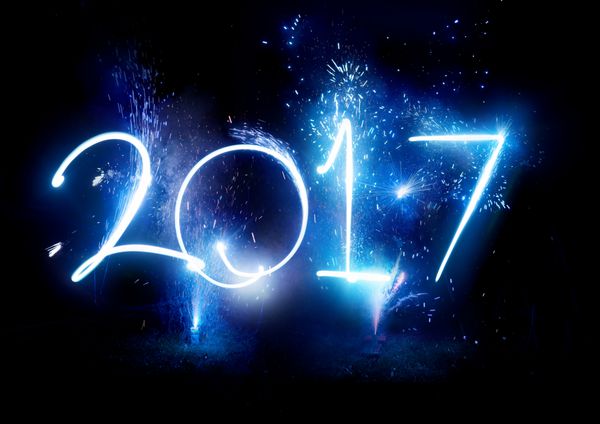 2017 Party of Fireworks جشن های نمایش سال نو مبارک 2017 در مسیرهای نور و آتش بازی نوشته شده است