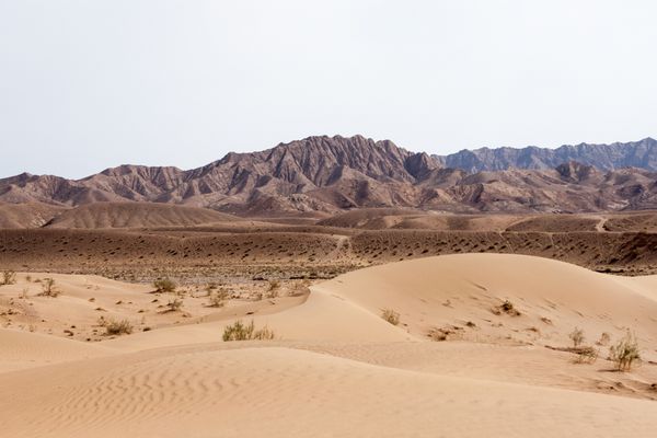 ماسه های شن و ماسه در صحرای ایران دشت کاویر استان اصفهان ایران