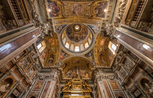رم ایتالیا 2018 اکتبر 1 منظره زاویه دید و زاویه ای از کلیسای بورژنگ همچنین به نام Pauline Chapel به سفارش پاپ پل V در قرن هفدهم ساخته شده در کلیسای سانتا ماریا ماجوره ساخته شده است