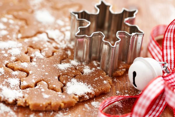 ساخت کوکی شیرینی زنجفیلی برای کریسمس