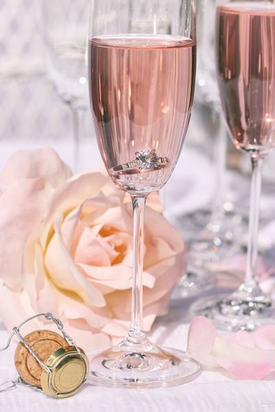 حلقه در شامپاین صورتی با گل