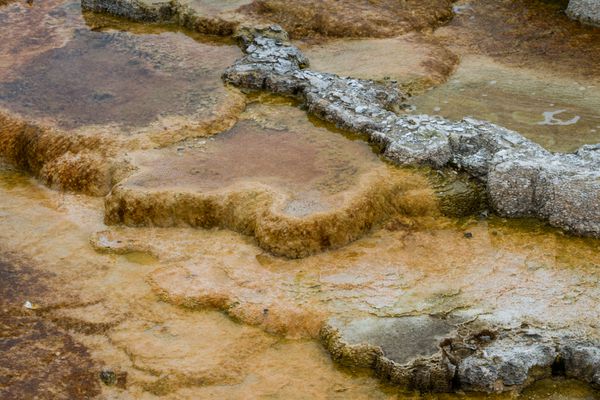 ذخایر معدنی زیبا در جزایر ماموت پارک ملی زرد رنگ