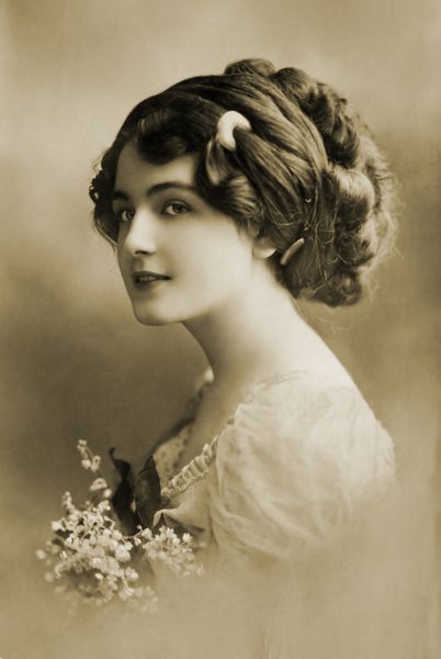 دختر زیبا در سال 1910