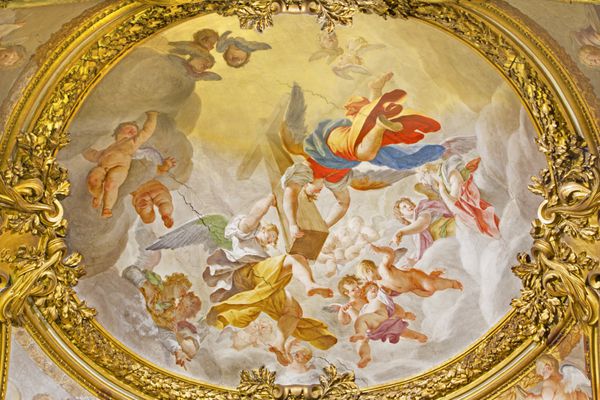 رم ایتالیا 9 مارس سال 2016 فرشتگان فرشته با کلیسا در کلیسا Chiesa di San Silvestro در Capite توسط فرانچسکو ترویسیسانی 1656 1746