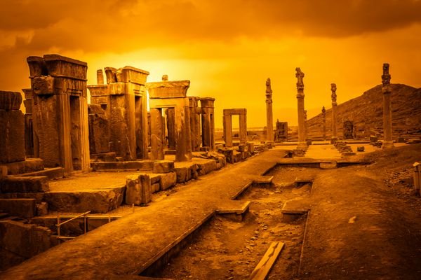 خرابه های شهر باستانی تخت جمشید در ایران