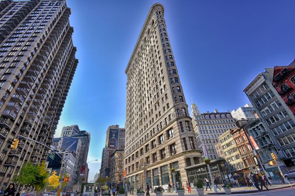 نیویورک ایالات متحده آمریکا 18 نوامبر 2016 نمای ساختمان مسطح ساختمان فلاترون یک ساختمان برجسته مثلثی است که در منهتن نیویورک قرار دارد این در سال 1902 تکمیل شد