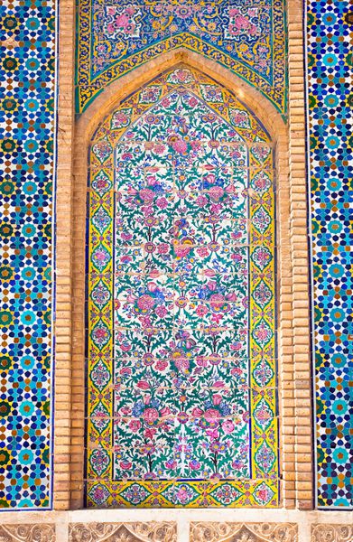 پس زمینه کاشی کاری زیورآلات شرقی از مسجد وکیلی شیراز ایران