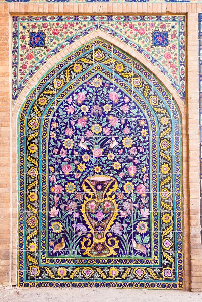 زیورآلات شرقی کاشی از مدرسه آقا بوژورگ و مسجد کاشان در ایران