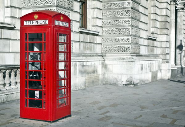 جعبه کلاسیک قرمز انگلیسی بریتانیا در لندن