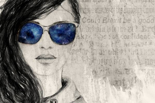 پوستر دیواری سه بعدی نقاشی چهره زن با عینک آبی