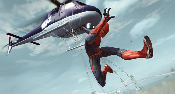 مرد عنکبوتی آویزان از هلیکوپتر