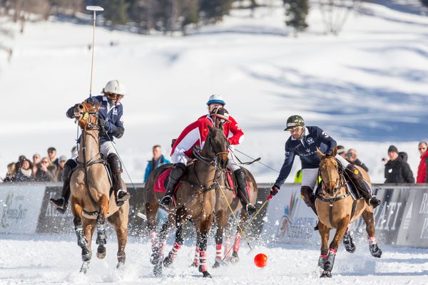 St Moritz سوئیس 27 ژانویه 2018 34th SNOW POLO WUP CUP سنت موریتز به پایتخت جهانی چوگان تبدیل می شود تیم هایی از سراسر جهان برای کسب جایزه کارتیه پرطرفدار در یخ زده رقابت می کنند