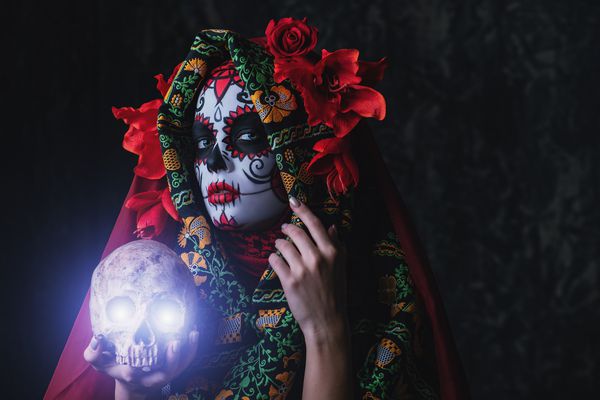 پرتره ای از Calavera Catrina آرایش جمجمه قند Dia de los muertos روز مرگ هالووین