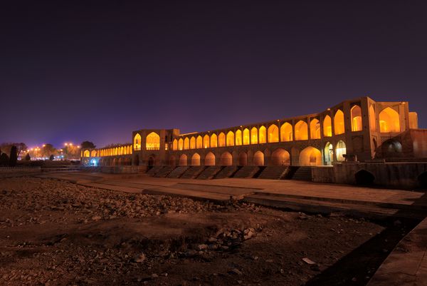 پل خواجو شب در اصفهان ایران در ژانویه سال 2019 گرفته شده در hdr