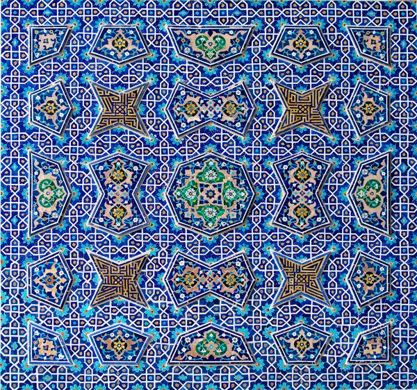 کاشی دیواری هنری سنتی سرامیک ایران با زینتی کاشی های ایران جزئیات بیرونی خاورمیانه ایران