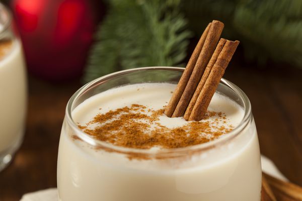 جشن دارچین خانگی Eggnog برای تعطیلات