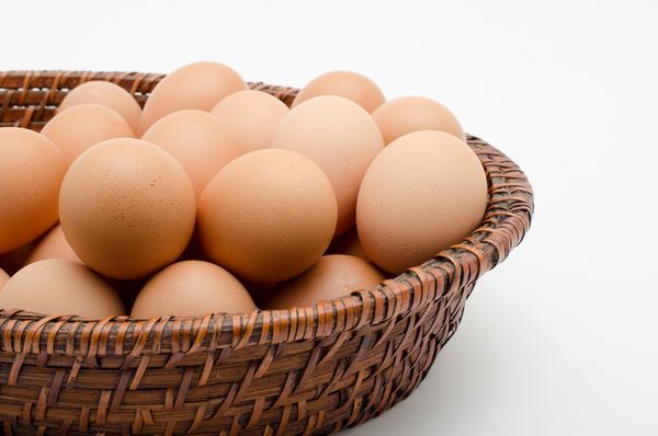 تخم مرغ در سینی