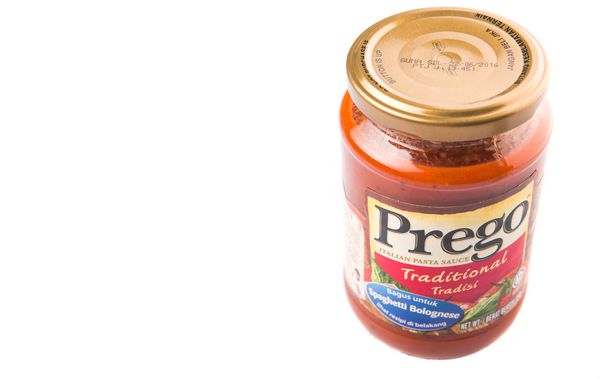 KUALA LUMPUR مالزی 31 ژانویه 2015 معرفی بین المللی در سال 1981 Prego یک سس ماکارونی با نام تجاری از کمپانی سوپ کمپبل است کالای کمپبل و x27؛ در 120 کشور در سراسر جهان به فروش می رسد