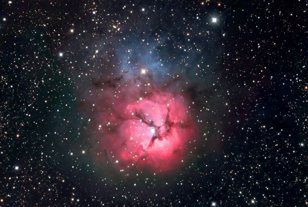 سحابی M20 در Sagittarius