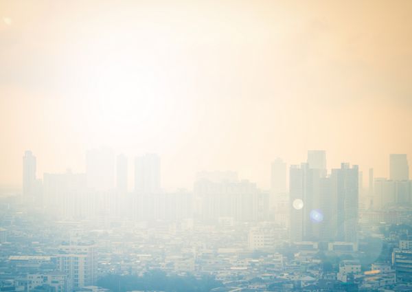 تاری هوایی تاریک از افق بانکوک بر زیبایی طلای طلوع خورشید طلوع آفتاب
