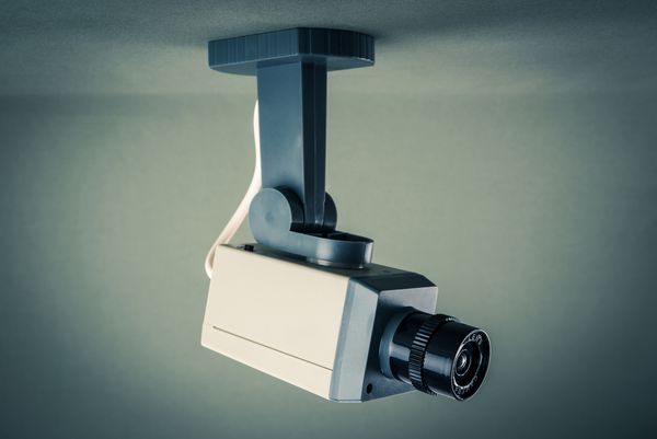 دوربین امنیتی تصویر تاریک