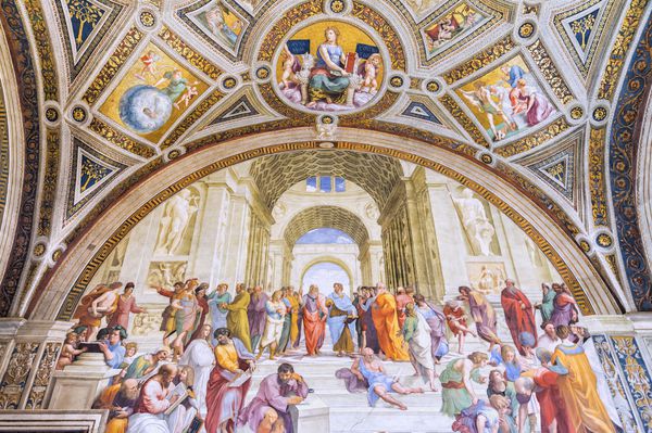 واتیکان روم ایتالیا 14 مارس 2016 دانشکده آتن Scuola di Atene نقاشی دیواری زیبا توسط هنرمند مشهور رنسانس ایتالیایی RaphaelRafhael amp اتاقهای x27؛ کاخ رسولی اروپا