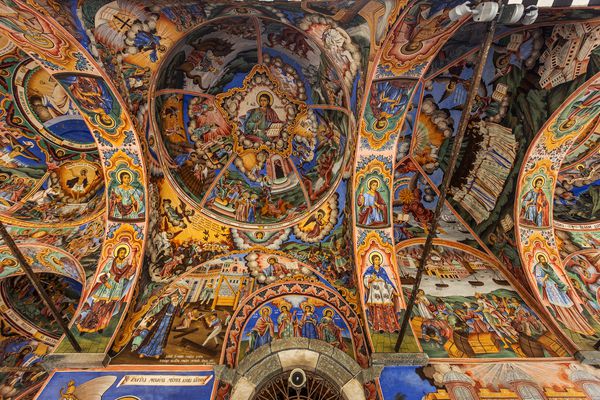 ریلا بلغارستان 30 ژوئیه 2016 هنر مذهبی نقاشی دیواری کلیسای صومعه ریلا صومعه ریلا قدیمی ترین و بزرگترین بلغارستان و میراث جهانی یونسکو است