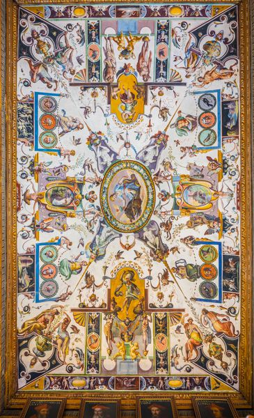 فلورنس ایتالیا 15 مارس 2016 جزئیات سقف گالری uffizi در فلورانس