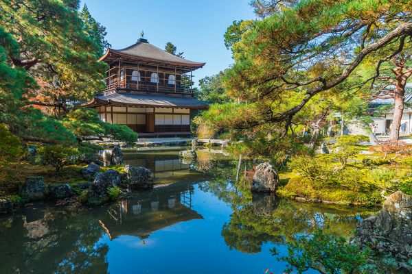 معماری زیبا در معبد نقره پاویلیون جیناکوجی در کیوتو ژاپن
