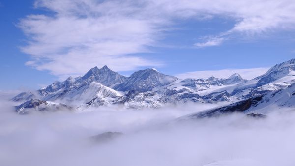 منظره پانوراما در کوه های برفی منظره برفی Matterhorn زرمات سوئیس