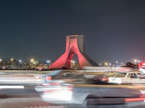 ترافیک در حوالی میدان تهران ایران