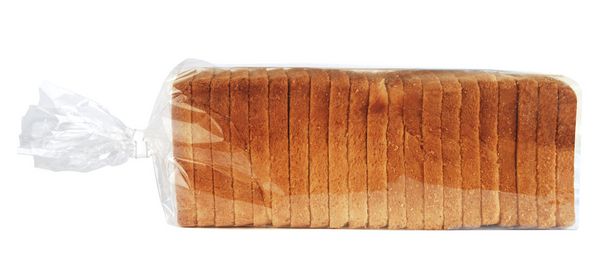 نان نان تست شده را در کیسه پلاستیکی خرد کنید