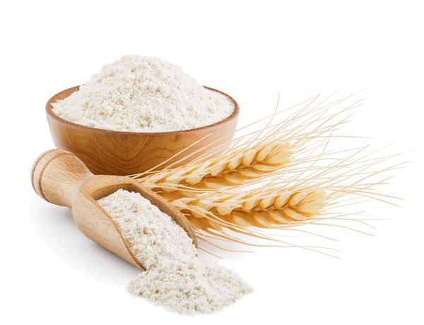 آرد گندم سبوس دار که روی سفید جدا شده است
