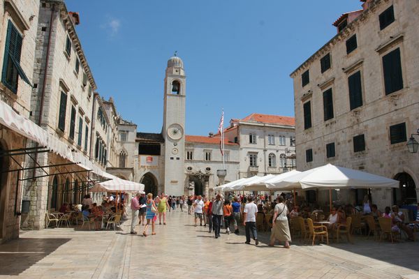خیابان اصلی در Dubrovnik