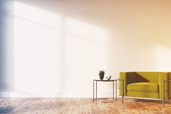 فضای داخلی اتاق نشیمن مینیمالیستی با دیوارهای سفید کف چوبی صندلی نرم و سبز و نقره ای و یک میز قهوه ریز رندر سه بعدی تصویر با صدای بلند را مسخره می کند