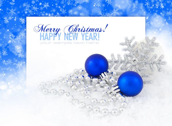 تابلوهای تزئینی کریسمس آبی و نقره ای به رنگ سفید با فضا برای متن