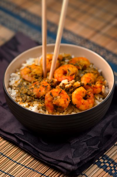 Curry Prawns with برنج غذای طعم کارائیب 05