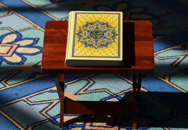 قرآن کتاب مقدس مسلمانان در مسجد مالزی