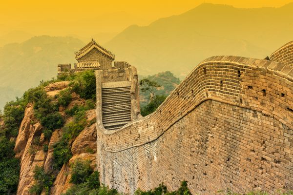 دیوار بزرگ چین در هنگام غروب آفتاب
